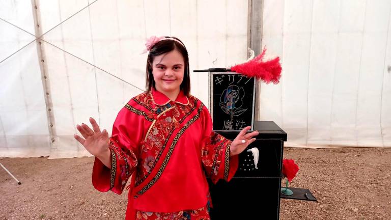 Magica Gilly: l’illusionista di San Marino con sindrome di Down fa il pieno di applausi al festival della magia in Spagna Magica Gilly: l’illusionista di San Marino con sindrome di Down fa il pieno di applausi al festival della magia in Spagna
