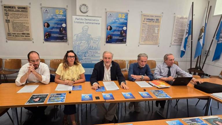 La presentazione della Festa dell’Amicizia con, al centro, il segretario Venturini La presentazione della Festa dell’Amicizia con, al centro, il segretario Venturini