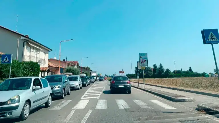 Cesena, traffico in tilt sulla Cervese. Hera: “I lavori termineranno entro le 16” Cesena, traffico in tilt sulla Cervese. Hera: “I lavori termineranno entro le 16”