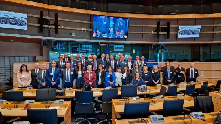 Mazzini, Europa e diplomazia: la delegazione Omri di Ravenna a Bruxelles tra conferenze e incontri istituzionali Mazzini, Europa e diplomazia: la delegazione Omri di Ravenna a Bruxelles tra conferenze e incontri istituzionali