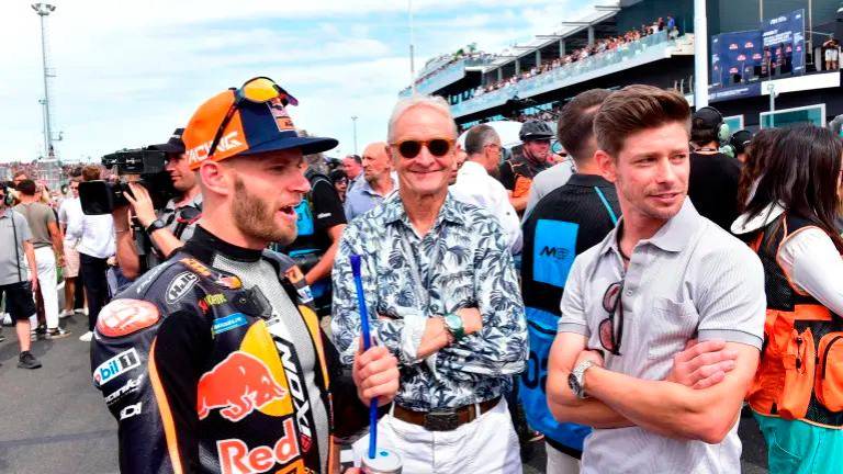 MotoGp, il pubblico da record, il disgelo con Marquez: finalmente a Misano è iniziato il “dopo Valentino” VIDEO MotoGp, il pubblico da record, il disgelo con Marquez: finalmente a Misano è iniziato il “dopo Valentino” VIDEO