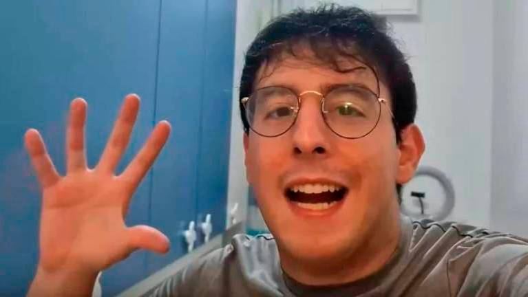 Rimini, molestie a un ragazzino: lo youtuber ai domiciliari Rimini, molestie a un ragazzino: lo youtuber ai domiciliari