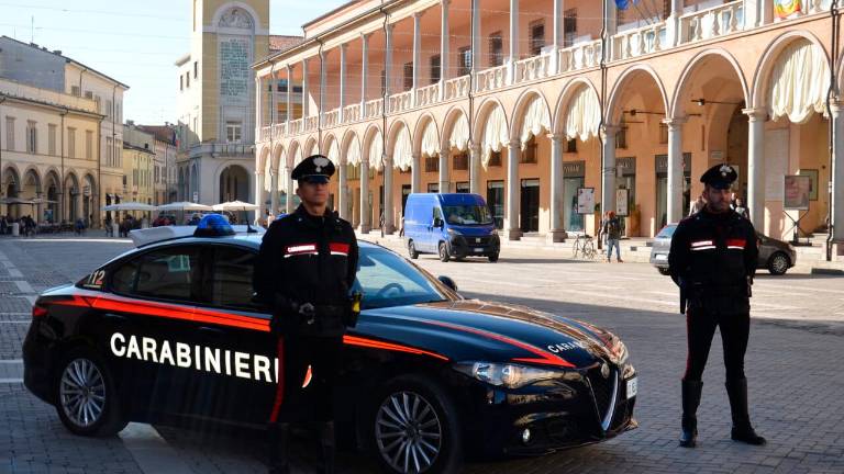 Faenza, aggrediscono un passante per rubargli la bici: coppia di ladri arrestata dai Carabinieri Faenza, aggrediscono un passante per rubargli la bici: coppia di ladri arrestata dai Carabinieri