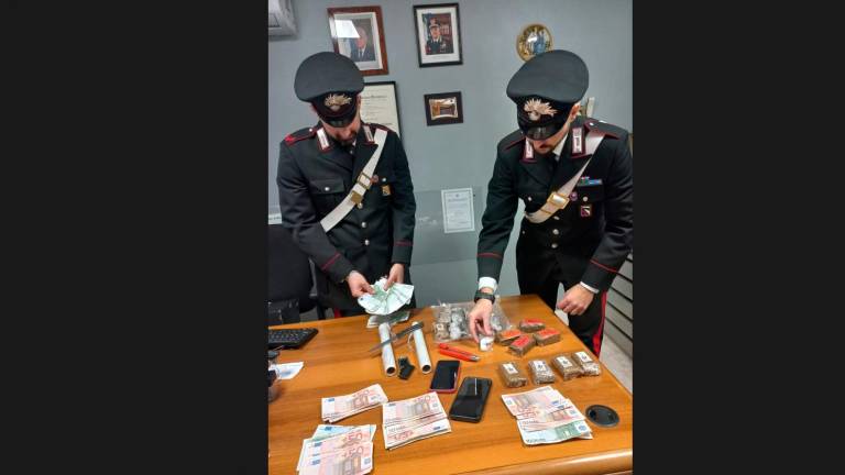 Spaccio di cocaina e hashish in centro a Riccione: arrestati un 27enne e una ragazza di 19 anni Spaccio di cocaina e hashish in centro a Riccione: arrestati un 27enne e una ragazza di 19 anni