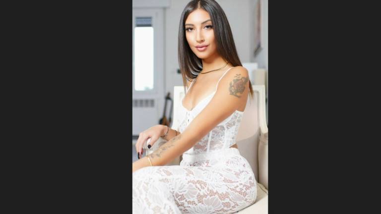 Riccione, si licenzia da commessa e sbarca su Only Fans: Guadagno dai 4 ai 5mila euro al mese Riccione, si licenzia da commessa e sbarca su Only Fans: Guadagno dai 4 ai 5mila euro al mese