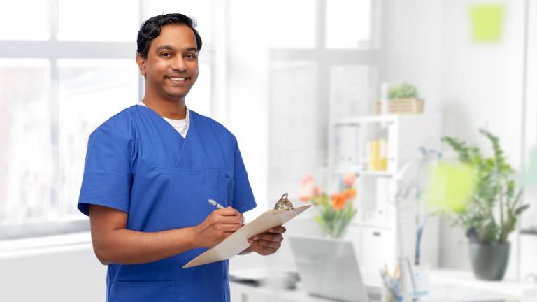 Lavoro, manca il personale sanitario: in Romagna 36 infermieri dalla Tunisia e dall'India Lavoro, manca il personale sanitario: in Romagna 36 infermieri dalla Tunisia e dall'India