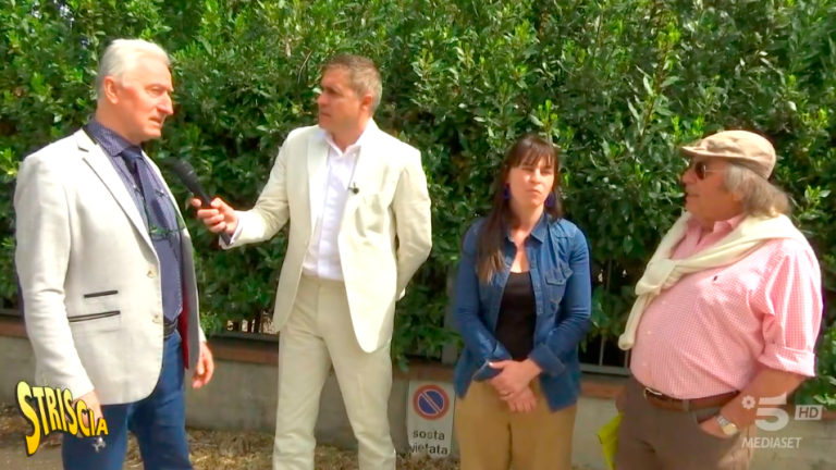L’inviato di striscia Moreno Morello con i clienti dello studio e l’irruzione negli uffici, con il “ragioniere” della trasmissione L’inviato di striscia Moreno Morello con i clienti dello studio e l’irruzione negli uffici, con il “ragioniere” della trasmissione