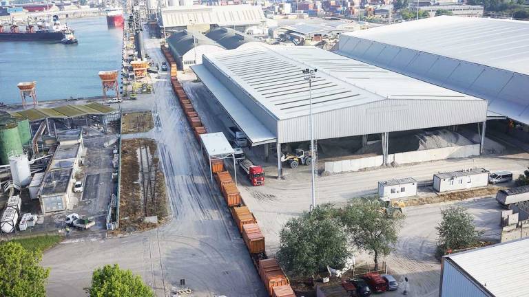 Ravenna, al porto servizio ferroviario merci 24 ore al giorno Ravenna, al porto servizio ferroviario merci 24 ore al giorno