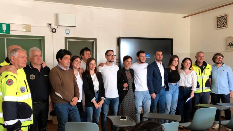 Forlì. La solidarietà non si dimentica, i ragazzi terremotati abruzzesi aiutano i Romiti Forlì. La solidarietà non si dimentica, i ragazzi terremotati abruzzesi aiutano i Romiti