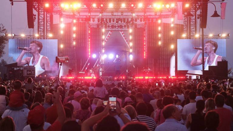 Rimini, i suoni e la magia della notte rosa - VIDEO GALLERY Rimini, i suoni e la magia della notte rosa - VIDEO GALLERY