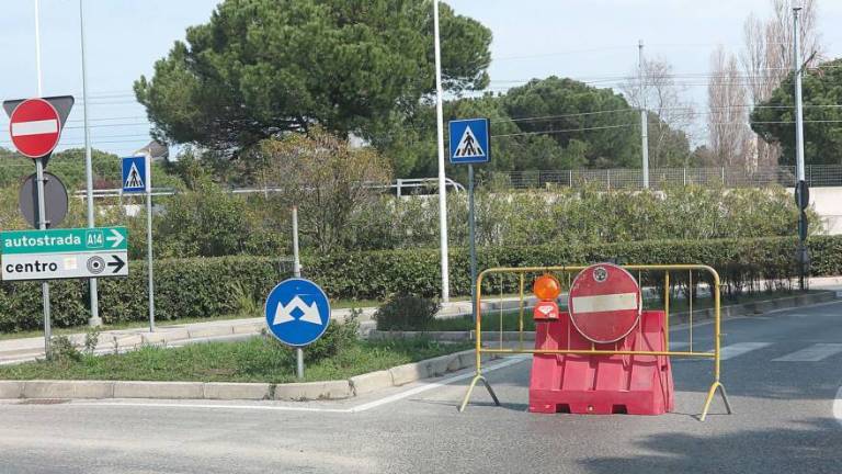 Coronavirus, a Riccione chiuse altre strade secondarie Coronavirus, a Riccione chiuse altre strade secondarie