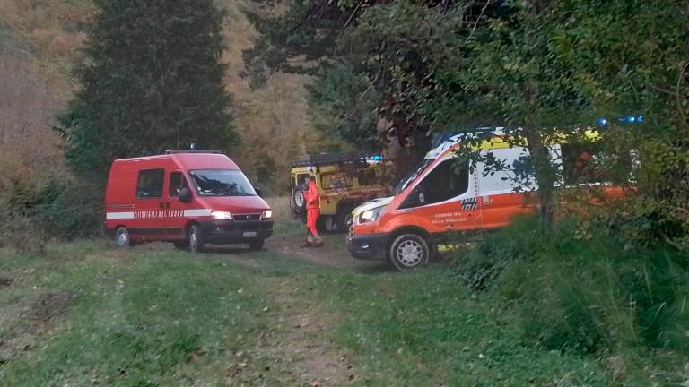Precipita in un calanco a Bagno di Romagna mentre stava cercando castagne: maxi soccorso per salvare una donna di Forlimpopoli VIDEOGALLERY Precipita in un calanco a Bagno di Romagna mentre stava cercando castagne: maxi soccorso per salvare una donna di Forlimpopoli VIDEOGALLERY
