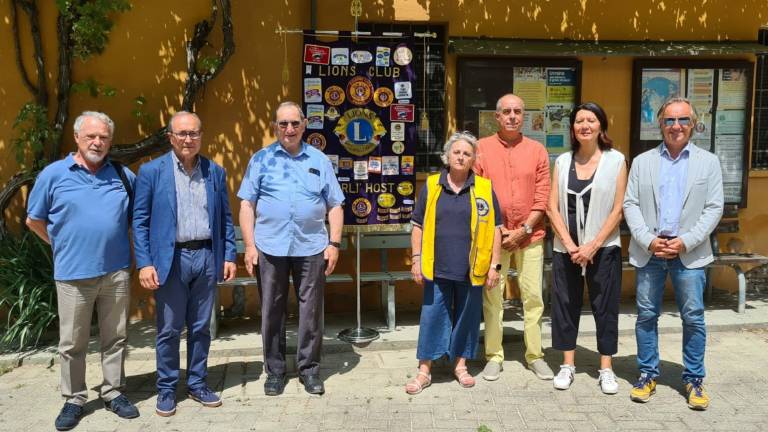 Forlì, donazione alla parrocchia dei Romiti Forlì, donazione alla parrocchia dei Romiti