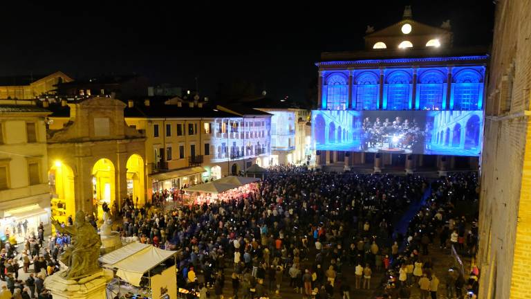 Rimini, Mattarella stasera al Galli per Muti, maxischermo in piazza Rimini, Mattarella stasera al Galli per Muti, maxischermo in piazza