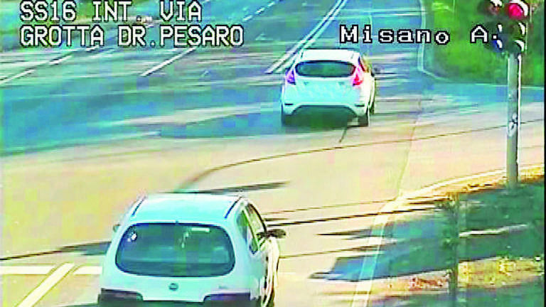 Misano, due nuovi Vistared sulla Statale «Troppe auto passano con il rosso» Misano, due nuovi Vistared sulla Statale «Troppe auto passano con il rosso»