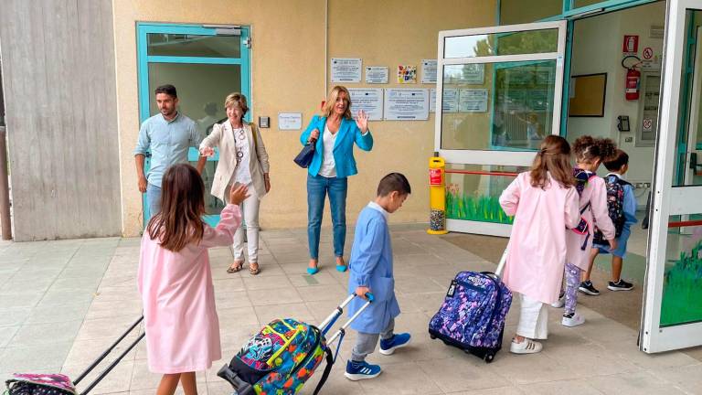 Riccione, scuola Fontanelle: rimossi i detriti e messi in sicurezza gli spazi per i bambini Riccione, scuola Fontanelle: rimossi i detriti e messi in sicurezza gli spazi per i bambini