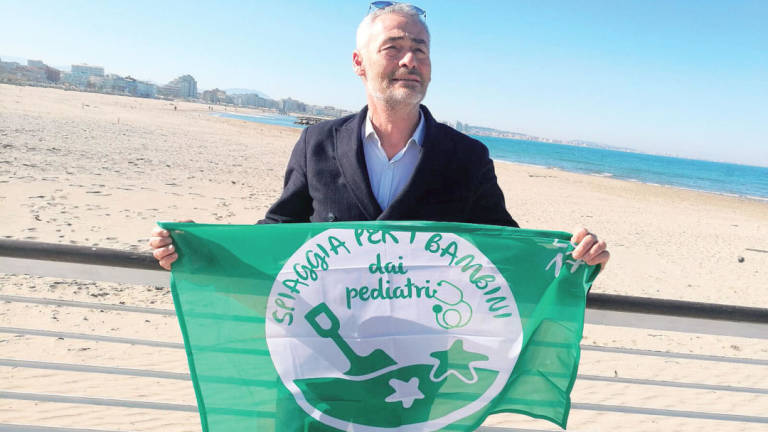 Bandiera verde, Cattolica spiaggia a misura di bimbi Bandiera verde, Cattolica spiaggia a misura di bimbi