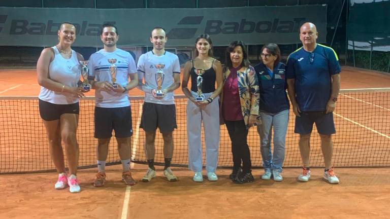 Tennis, al Cacciari trionfano Grandi e Liverani Tennis, al Cacciari trionfano Grandi e Liverani