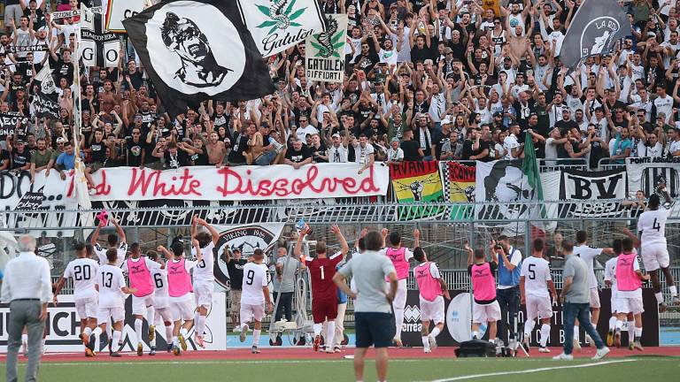 Calcio C, 8.439 abbonamenti: il Cesena... si supera Calcio C, 8.439 abbonamenti: il Cesena... si supera