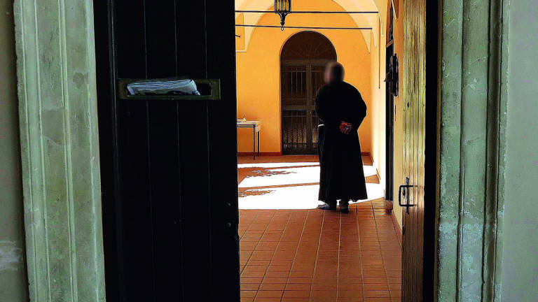 Rimini, frate perdona in tribunale truffatore seriale e lo fa assolvere Rimini, frate perdona in tribunale truffatore seriale e lo fa assolvere
