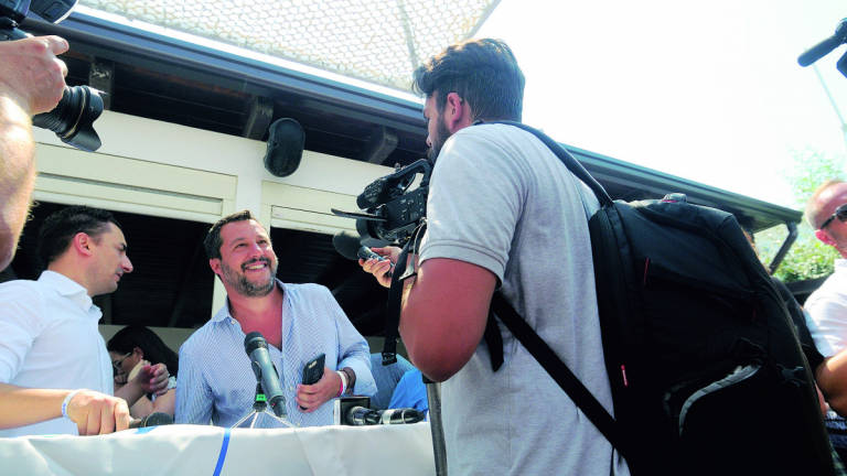 Salvini e la moto d'acqua a Cervia, in questura il giornalista Salvini e la moto d'acqua a Cervia, in questura il giornalista