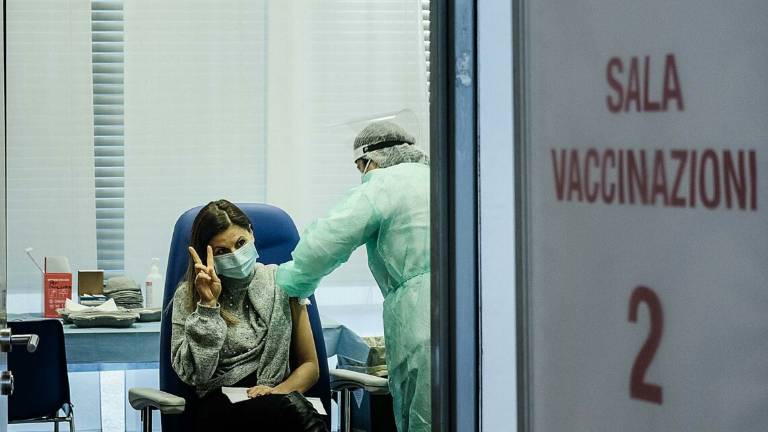 Vaccinarsi è l'unica soluzione appello del Comune Vaccinarsi è l'unica soluzione appello del Comune