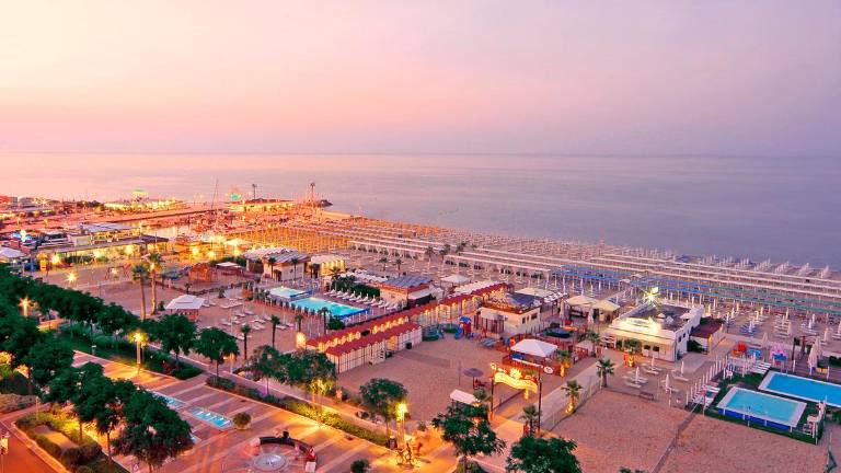 Riccione: addio al “vecchio” Pr, in strada solo promoter assunti dai locali Riccione: addio al “vecchio” Pr, in strada solo promoter assunti dai locali