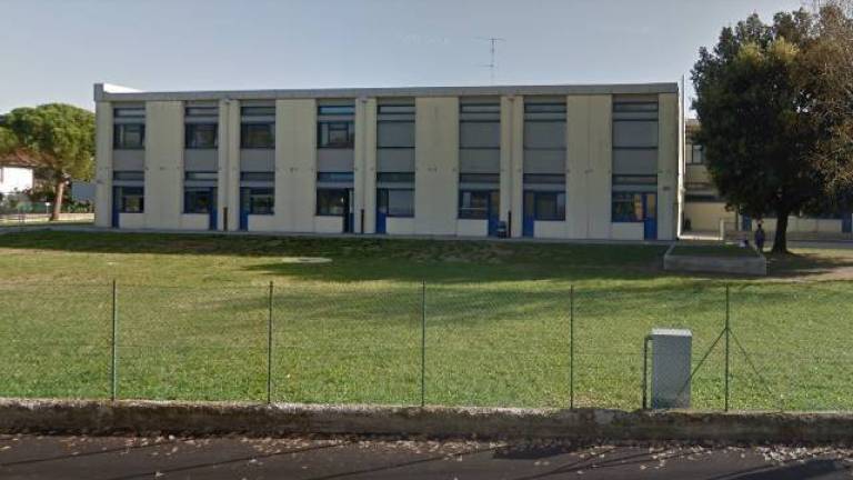 Ravenna, dai bimbi dell'elementare Camerani mille euro a pediatria Ravenna, dai bimbi dell'elementare Camerani mille euro a pediatria