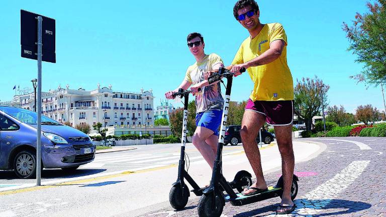 Rimini, via libera ad agosto ai monopattini elettrici Rimini, via libera ad agosto ai monopattini elettrici