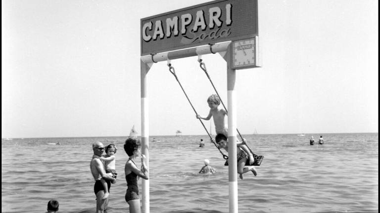 Rimini, un tesoro di oltre un milione e mezzo di foto nell'Archivio della Biblioteca Gambalunga Rimini, un tesoro di oltre un milione e mezzo di foto nell'Archivio della Biblioteca Gambalunga