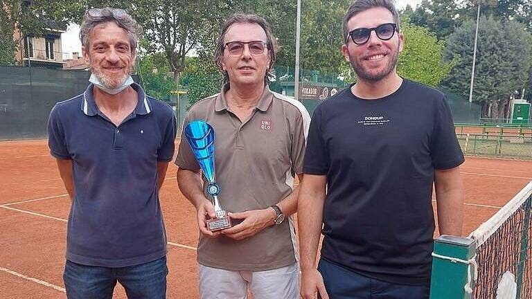 Tennis, Bucchi si aggiudica il trofeo Ottica Inn di Faenza Tennis, Bucchi si aggiudica il trofeo Ottica Inn di Faenza