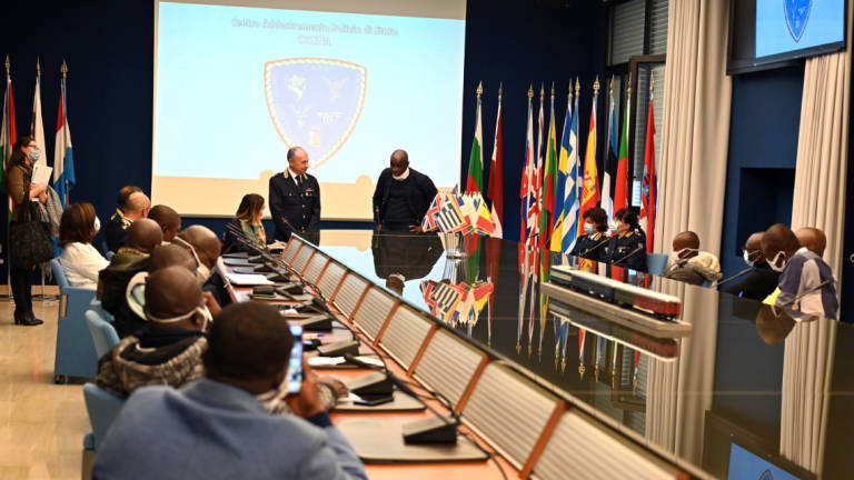 Venti ufficiali di Polizia della Costa d'Avorio si formano a Cesena Venti ufficiali di Polizia della Costa d'Avorio si formano a Cesena