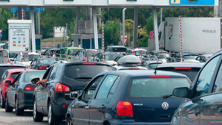 Autostrada A14, chiuso per una notte il tratto tra Rimini Sud e Riccione Autostrada A14, chiuso per una notte il tratto tra Rimini Sud e Riccione