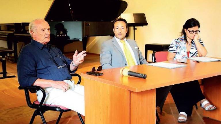 Imola, la sindaca scarica l'Accademia pianistica Imola, la sindaca scarica l'Accademia pianistica