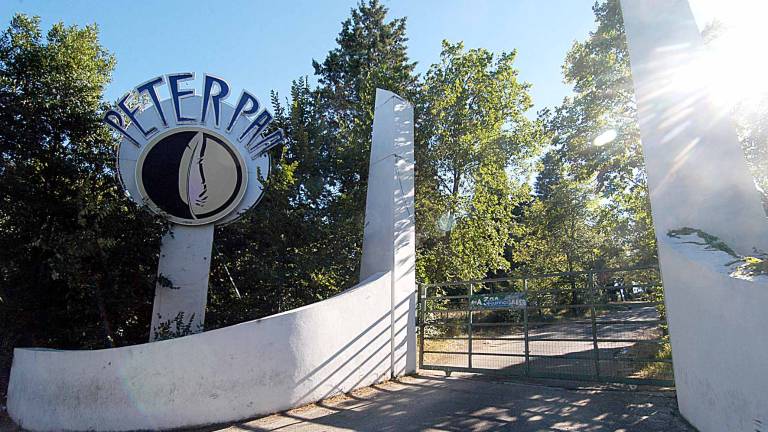 Misano, violazioni norme anti Covid chiuse per 5 giorni Living e Peter Pan Misano, violazioni norme anti Covid chiuse per 5 giorni Living e Peter Pan