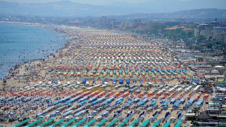 Spiagge, nuova sentenza del Consiglio di Stato: stop alle deroghe e subito le gare Spiagge, nuova sentenza del Consiglio di Stato: stop alle deroghe e subito le gare