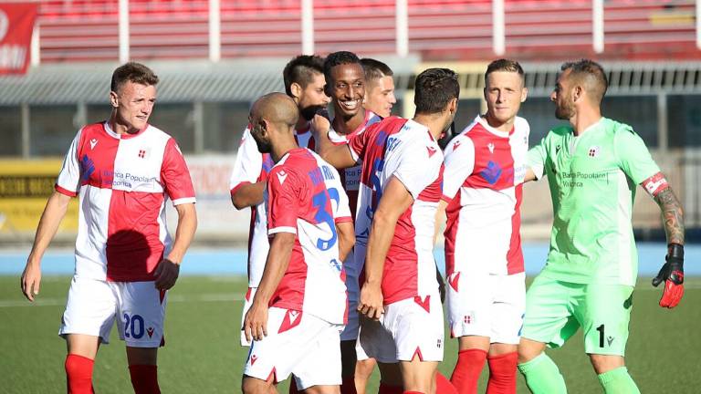 Calcio D, Real Forte Querceta-Rimini si giocherà mercoledì a Massa Calcio D, Real Forte Querceta-Rimini si giocherà mercoledì a Massa