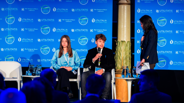 Ovazione per lo studente forlivese a Roma: Luca Biffaroni premiato per il progetto di comunicazione sul rispetto dell’acqua Ovazione per lo studente forlivese a Roma: Luca Biffaroni premiato per il progetto di comunicazione sul rispetto dell’acqua