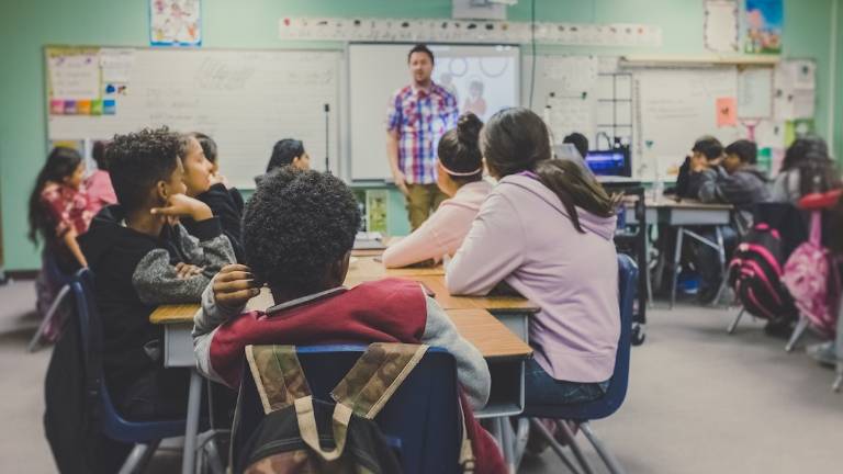 Scuole a Ravenna, martedì si apre fino alle medie tranne Roncalceci, chiuse le superiori Scuole a Ravenna, martedì si apre fino alle medie tranne Roncalceci, chiuse le superiori