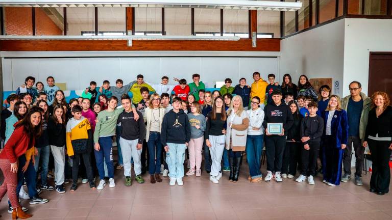 Forlì, le scuole “Mellini” e “Fiorini” premiate per il progetto “Cittadini di Domani” Forlì, le scuole “Mellini” e “Fiorini” premiate per il progetto “Cittadini di Domani”