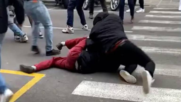 La lezione della preside di Firenze: Il fascismo è nato ai bordi di un marciapiede La lezione della preside di Firenze: Il fascismo è nato ai bordi di un marciapiede