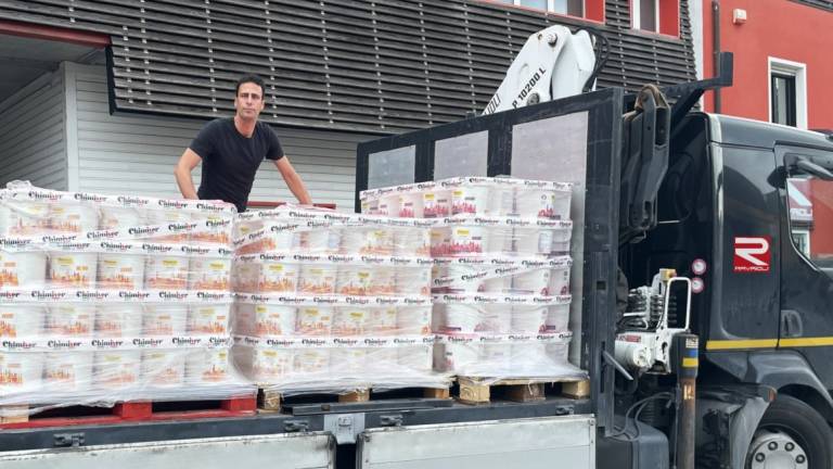 Alluvione, gratis idropittura, fissativo per intonaci e smalto lavabile: due aziende generose con gli alluvionati Alluvione, gratis idropittura, fissativo per intonaci e smalto lavabile: due aziende generose con gli alluvionati