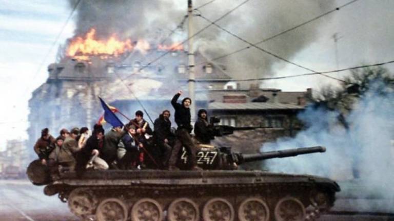 Tre cesenati e un pacco misterioso a Bucarest prima della rivoluzione Tre cesenati e un pacco misterioso a Bucarest prima della rivoluzione
