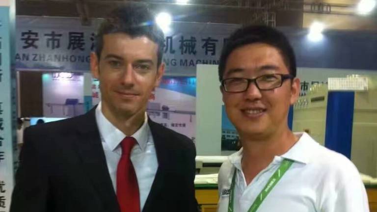 Rimini, Gamberini: «Lavoro in Cina da 10 anni. Ora scatta il coprifuoco e non mi fanno tornare» Rimini, Gamberini: «Lavoro in Cina da 10 anni. Ora scatta il coprifuoco e non mi fanno tornare»