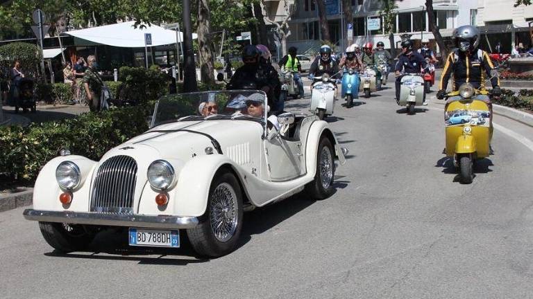 Sant'Angelo di Gatteo, domenica un raduno d'auto e Vespe d'epoca Sant'Angelo di Gatteo, domenica un raduno d'auto e Vespe d'epoca