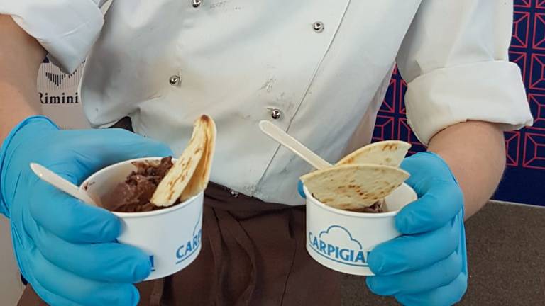 Voi mangereste la piadina col gelato? Al Sigep si può Voi mangereste la piadina col gelato? Al Sigep si può