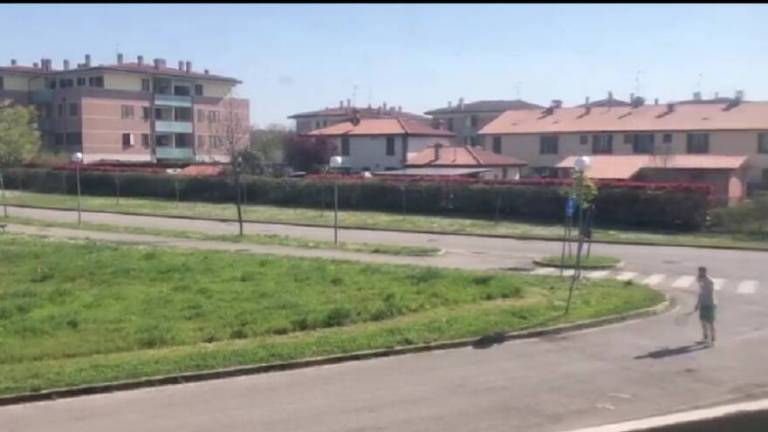 Faenza, in strada per giocare a tennis. Giovani sanzionati Faenza, in strada per giocare a tennis. Giovani sanzionati