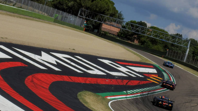 Con il proprio mezzo sul circuito di Imola dietro alla safety car: le iniziative del 25 aprile e il 70° compleanno Con il proprio mezzo sul circuito di Imola dietro alla safety car: le iniziative del 25 aprile e il 70° compleanno