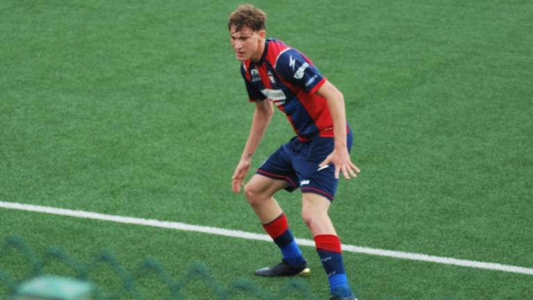 Calcio D, Ravenna: arriva il difensore Spezzano dal Crotone Calcio D, Ravenna: arriva il difensore Spezzano dal Crotone