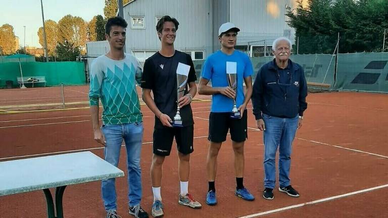 Tennis, Vianello conquista il torneo del Ct Zavaglia Tennis, Vianello conquista il torneo del Ct Zavaglia